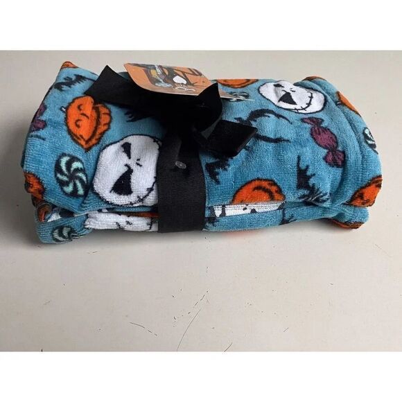 Set Of 2 Disney Nightmare Before Christmas Hand Towels Jack Skellington NEW - Picture 6 of 11